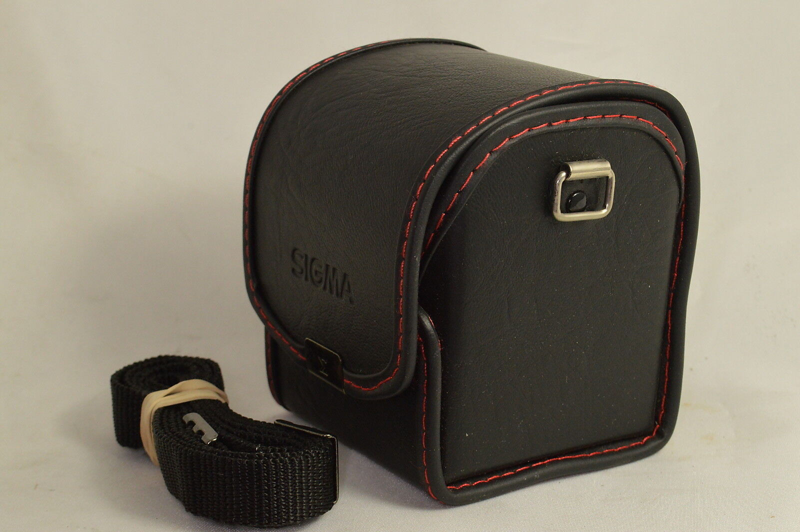Sigma NC-30 Lens Case with strap 3X3" for 28mm f2.8 mni wide O126009