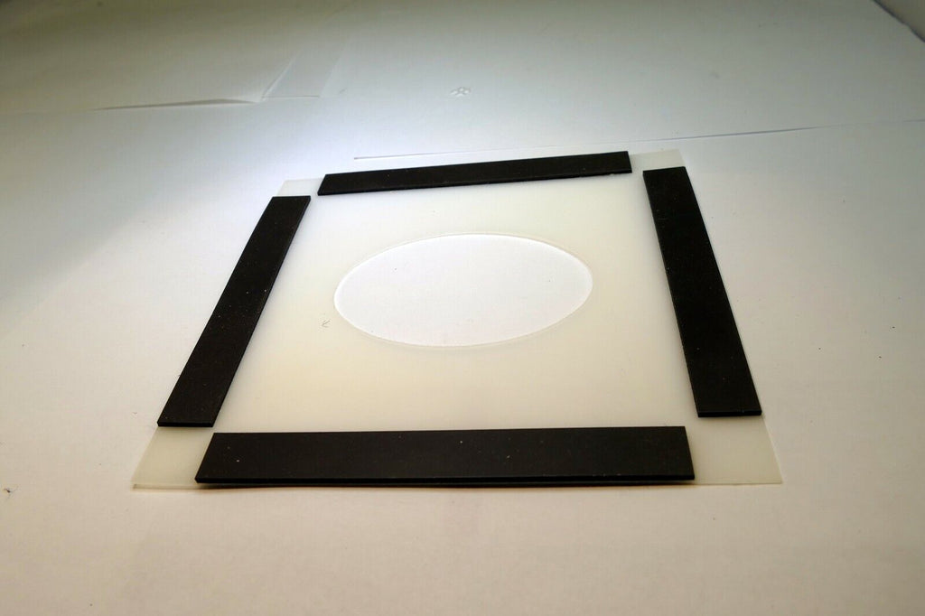 Lindahl Vignette White Mask 5X5" square 2.5" Large Oval with magnetic frame