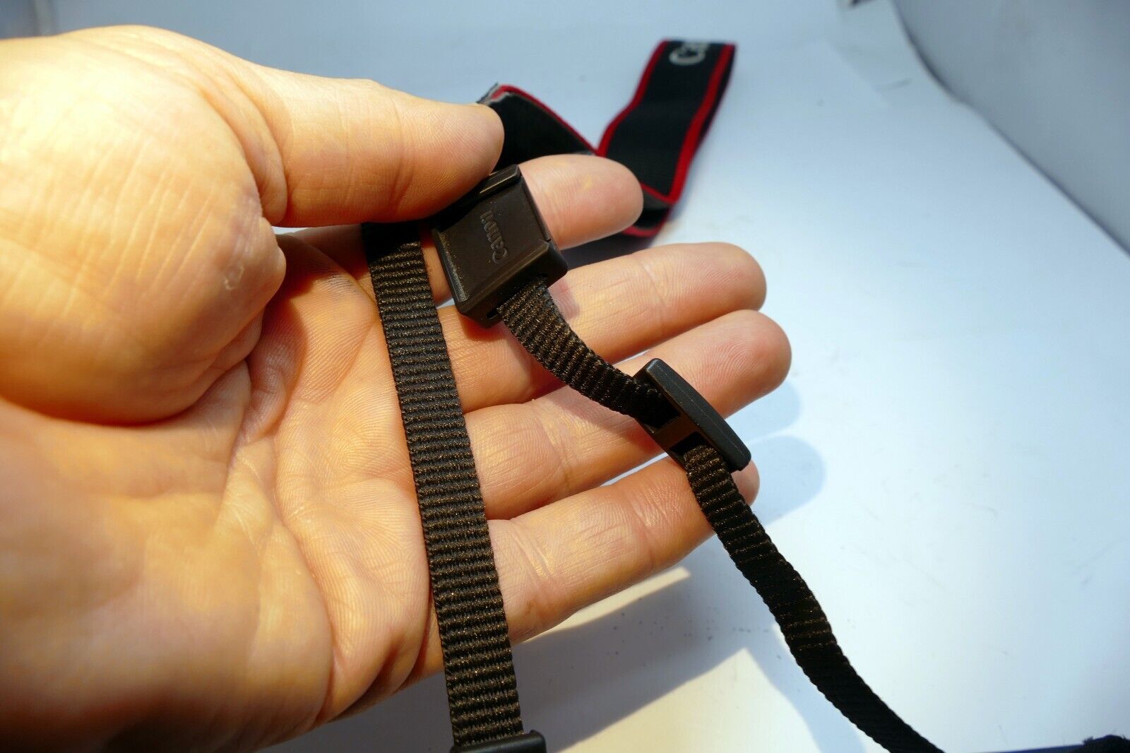 Canon EOS 90D Digital Camera Neck Shoulder Strap Black-Red - -  Genuine OEM