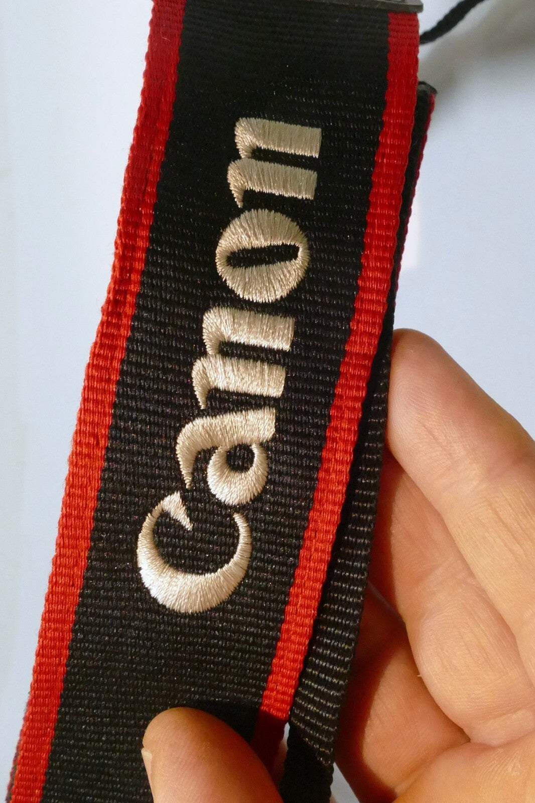 Canon EOS 60D Camera Neck Shoulder Strap Canvas Black/Red - Genuine OEM