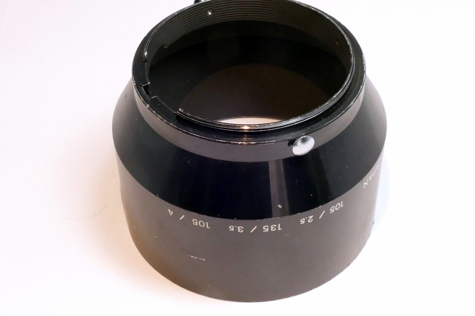 HS-4 52mm Nikon F Lens Hood Shade for 105mm 135mm f2.5 f4 f3.5 Ai Nikkor Genuine
