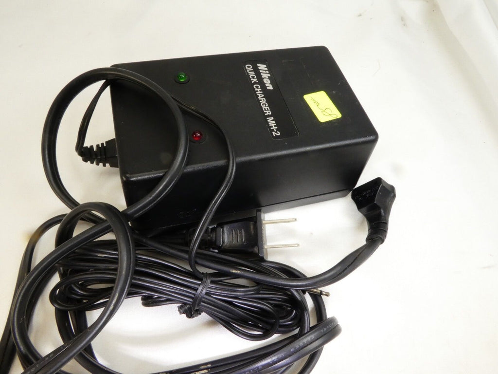 Nikon MH-2 Quick Charger Ac115/220-240V 50/60HZ 10W – DC20V with US wall cable