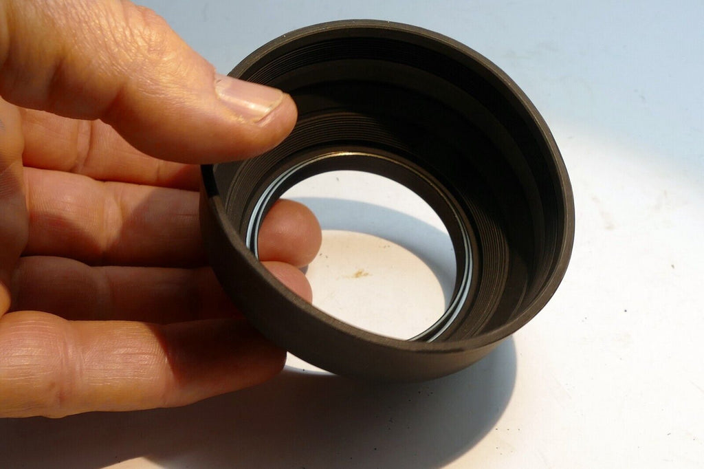 52 mm  Lens Hood Shade threaded with female threads screw in