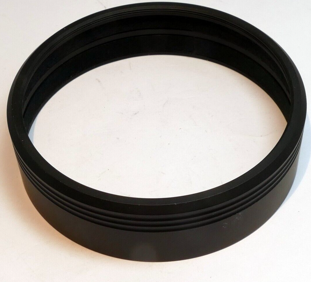 Shade Lens Hood adapter with 82mm threads in the front