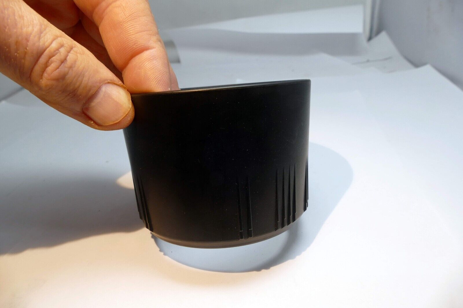 Sigma LH  635-01 Lens Hood Shade twist on for 70-300mm f4-5.6 APO DL Macro