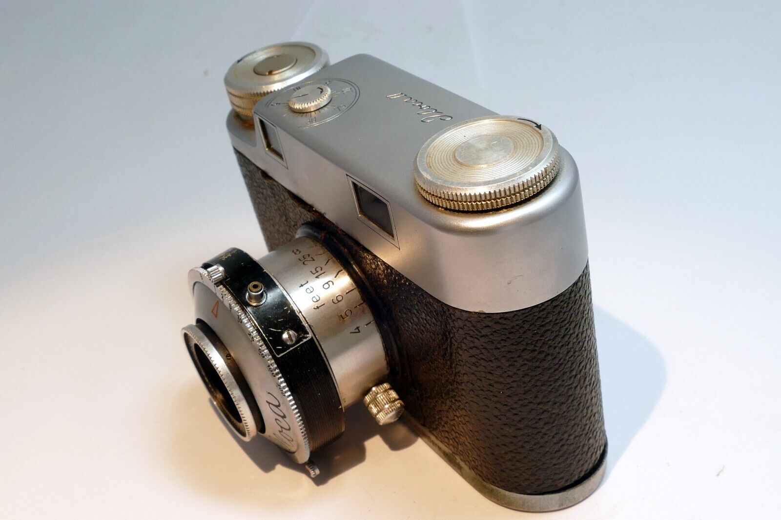 Iloca I Rangefinder Camera with V JLitar f3.5 4.5cm lens Prontor S Shutter  1940