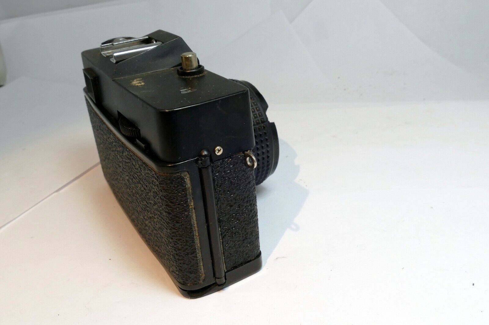 Sports Illustrated 35mm camera not working, damaged  -  for parts AS IS