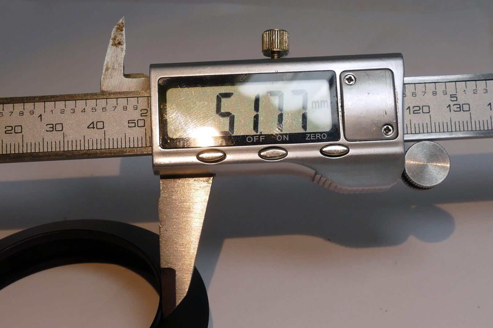 Metal  52mm Lens Hood Shade screw in threaded (67mm front)