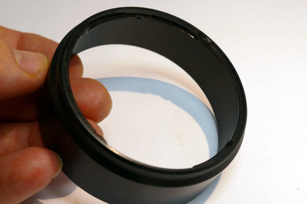 61mm Plastic Lens Hood Shade  twist on type