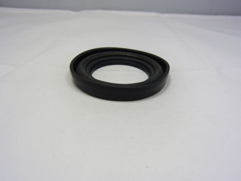 Used Unknown Brand 52mm Collapsible Rubber screw in Lens Hood N102015