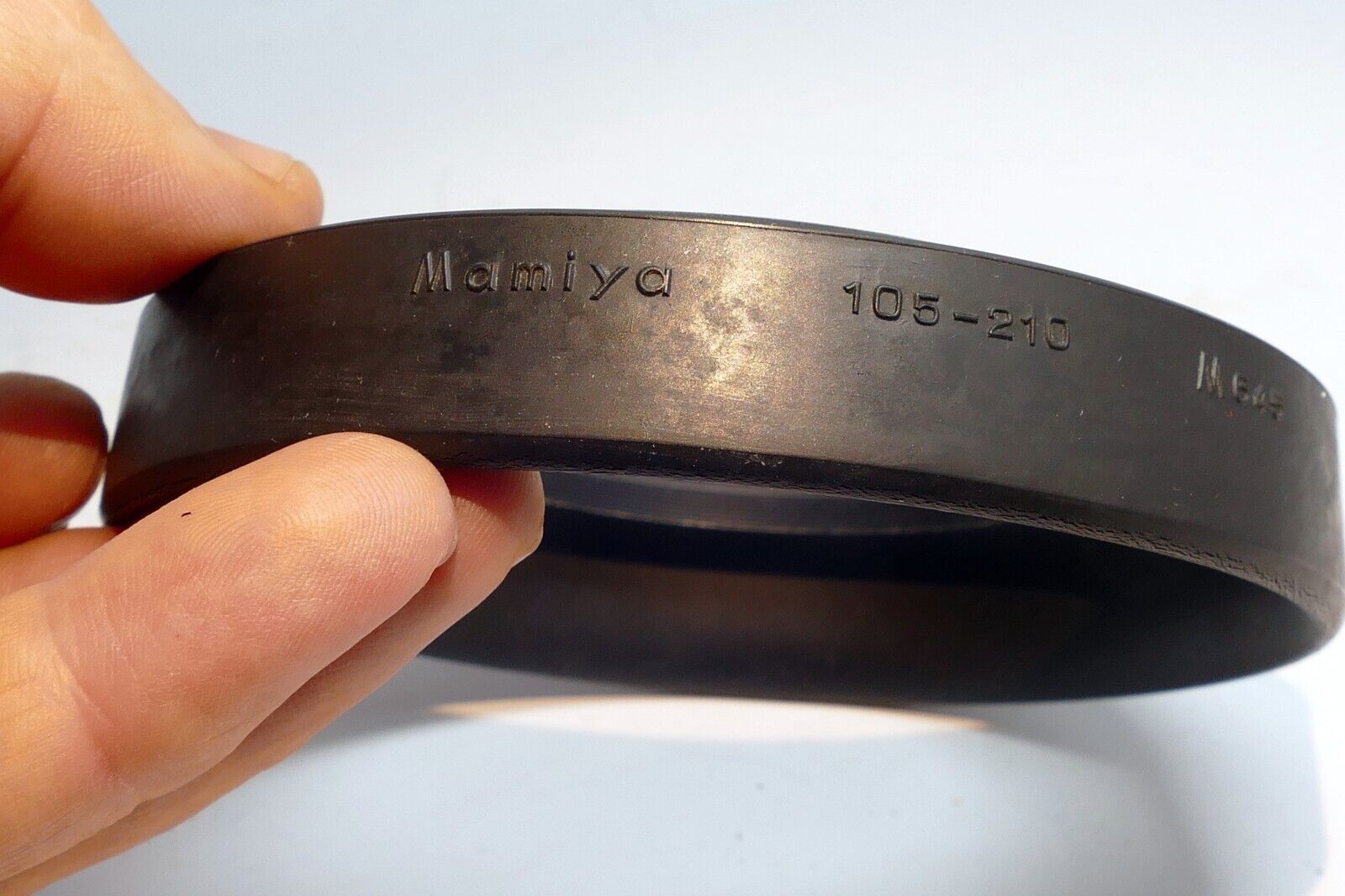 Mamiya 105-210mm f4.5 C  Lens Shade Hood 77mm Sekor ULD M645