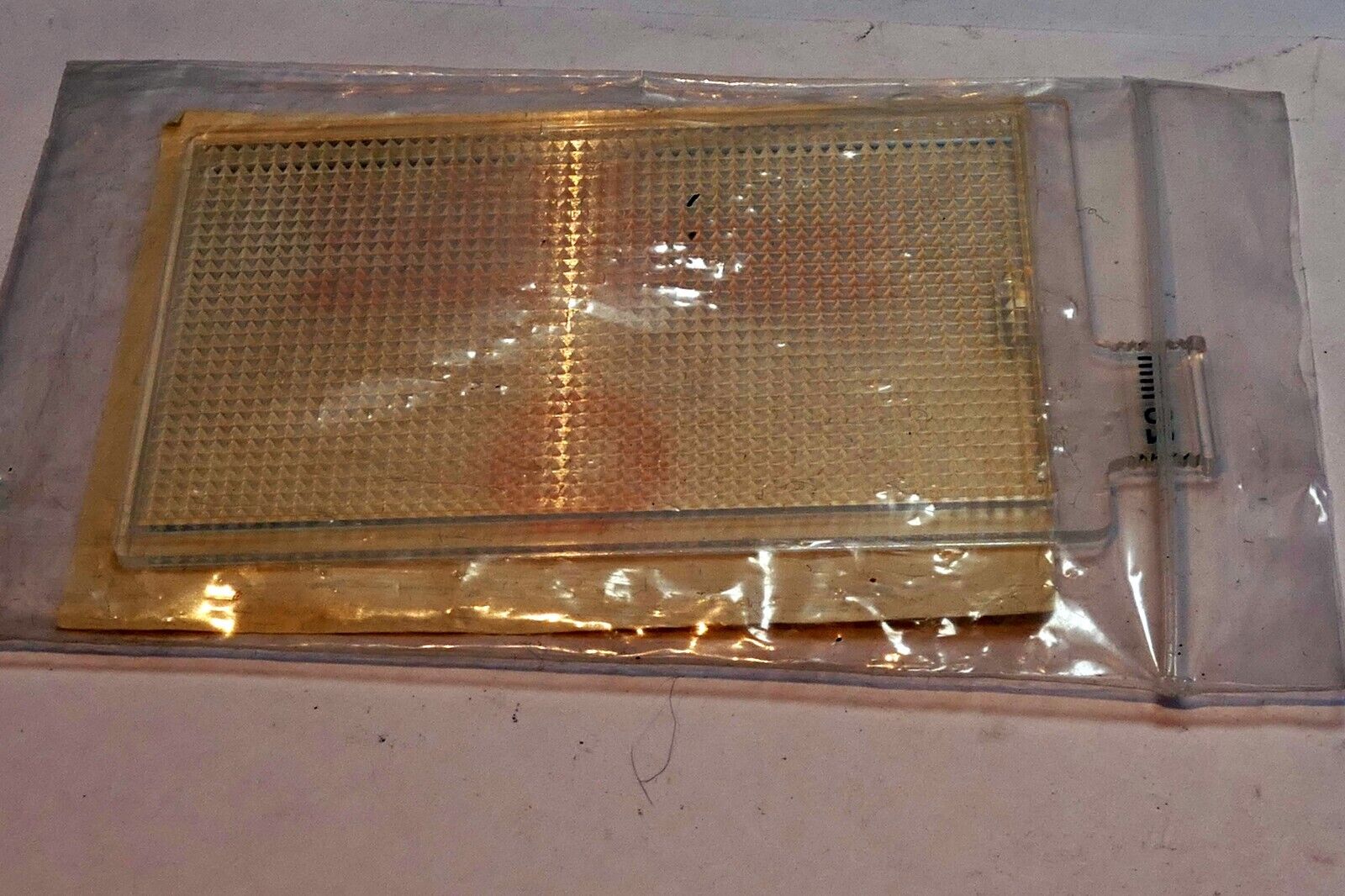 Vivitar 28mm Flash Wide Angle adapter for 285 diffuser