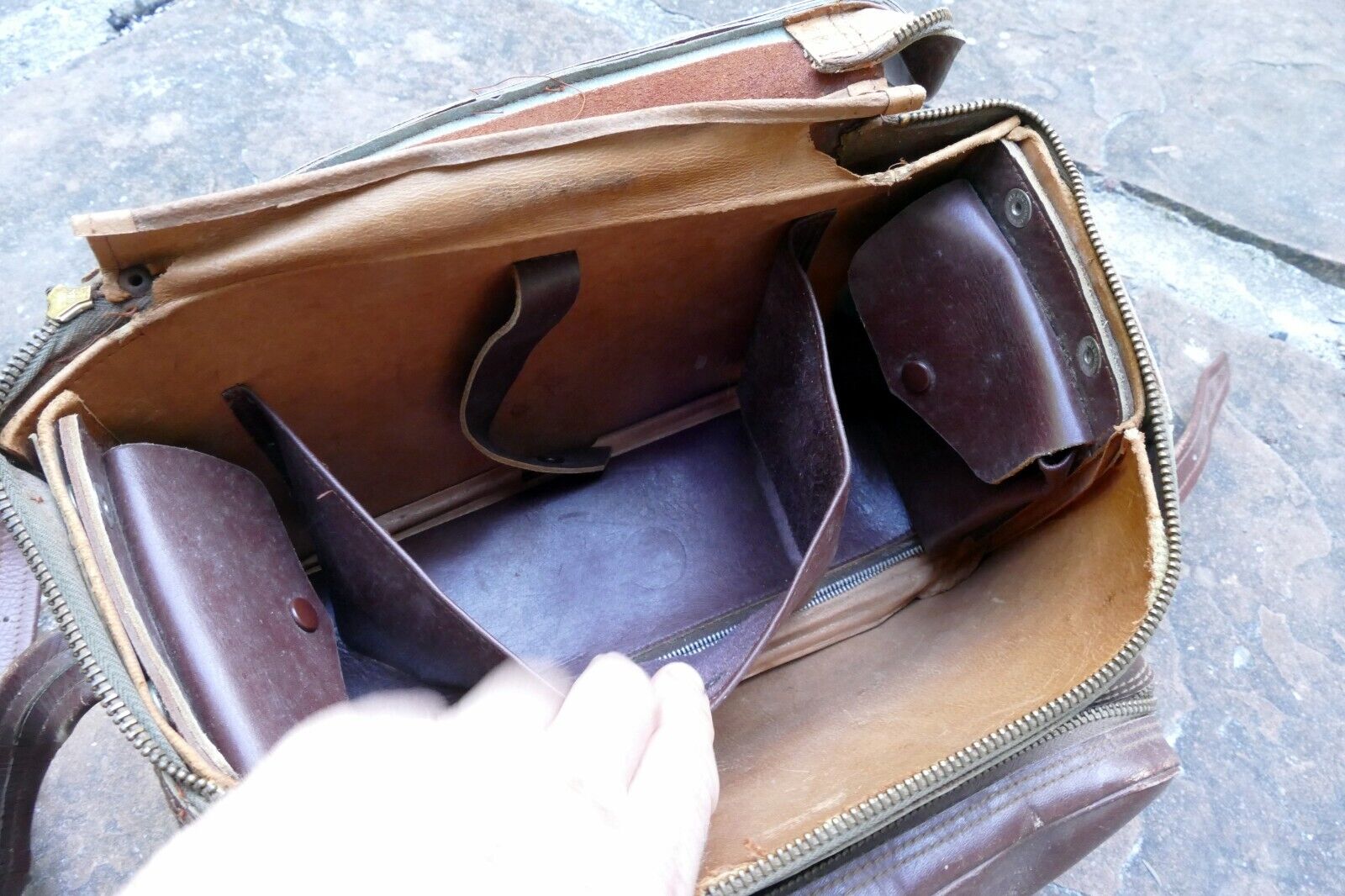 Cheney Genuine Leather Hard Case Camera antique messenger bag made in England