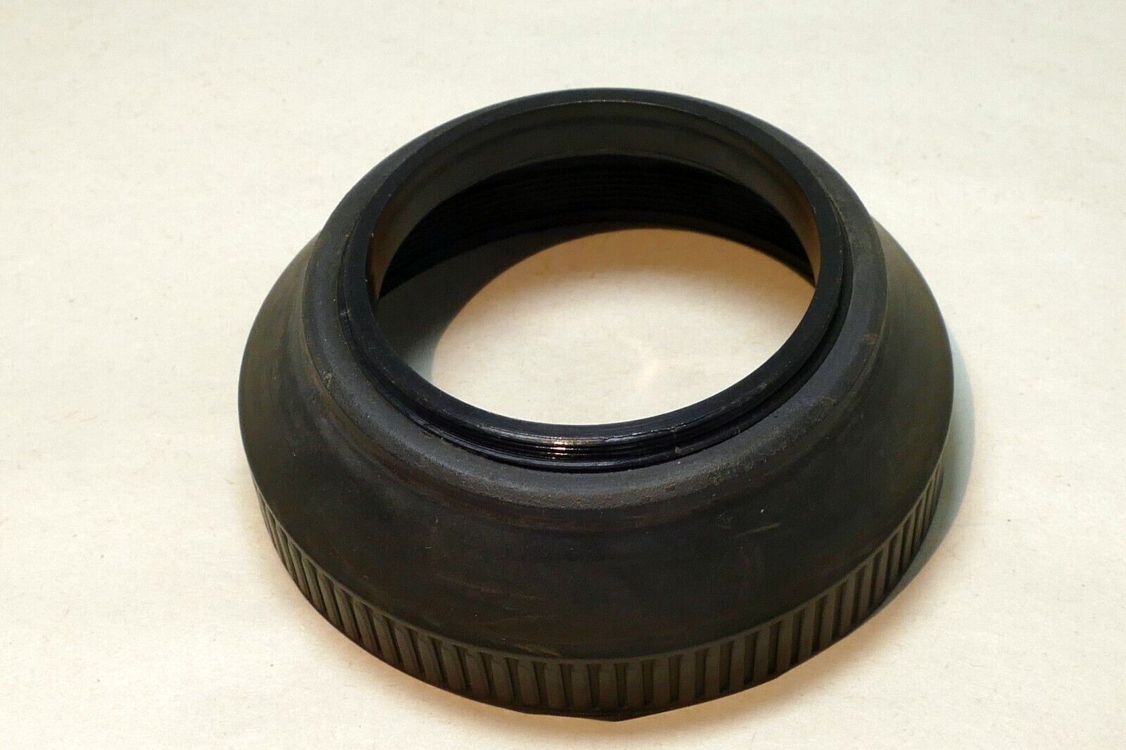 Rubber collapsible 52mm Lens Hood Shade for 50mm f2 f1.7 lenses