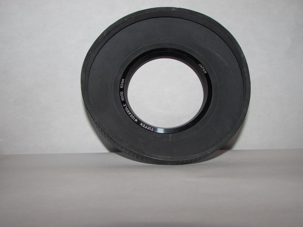 Used Tiffen 62mm Lens Hood wide Angle for 24-28mm