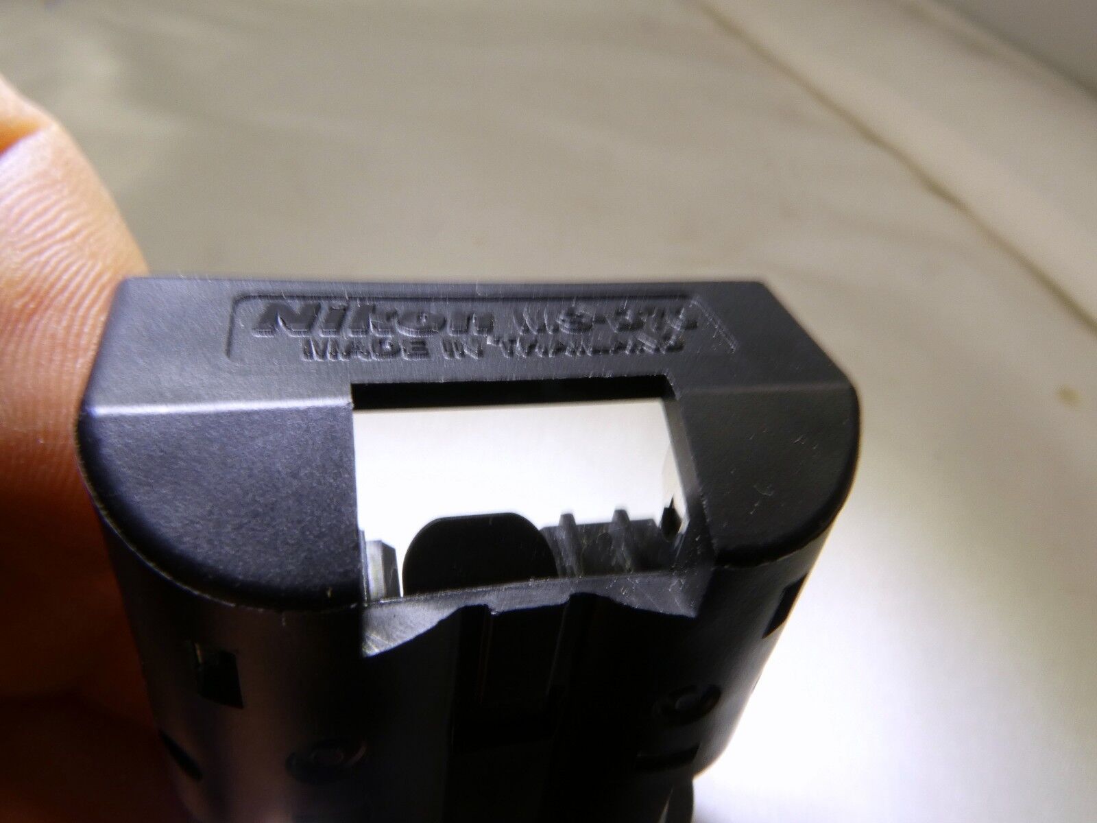 CR2 Battery Storage Holder MS-D70 EN-EL3 for Nikon  D100 D200 D90