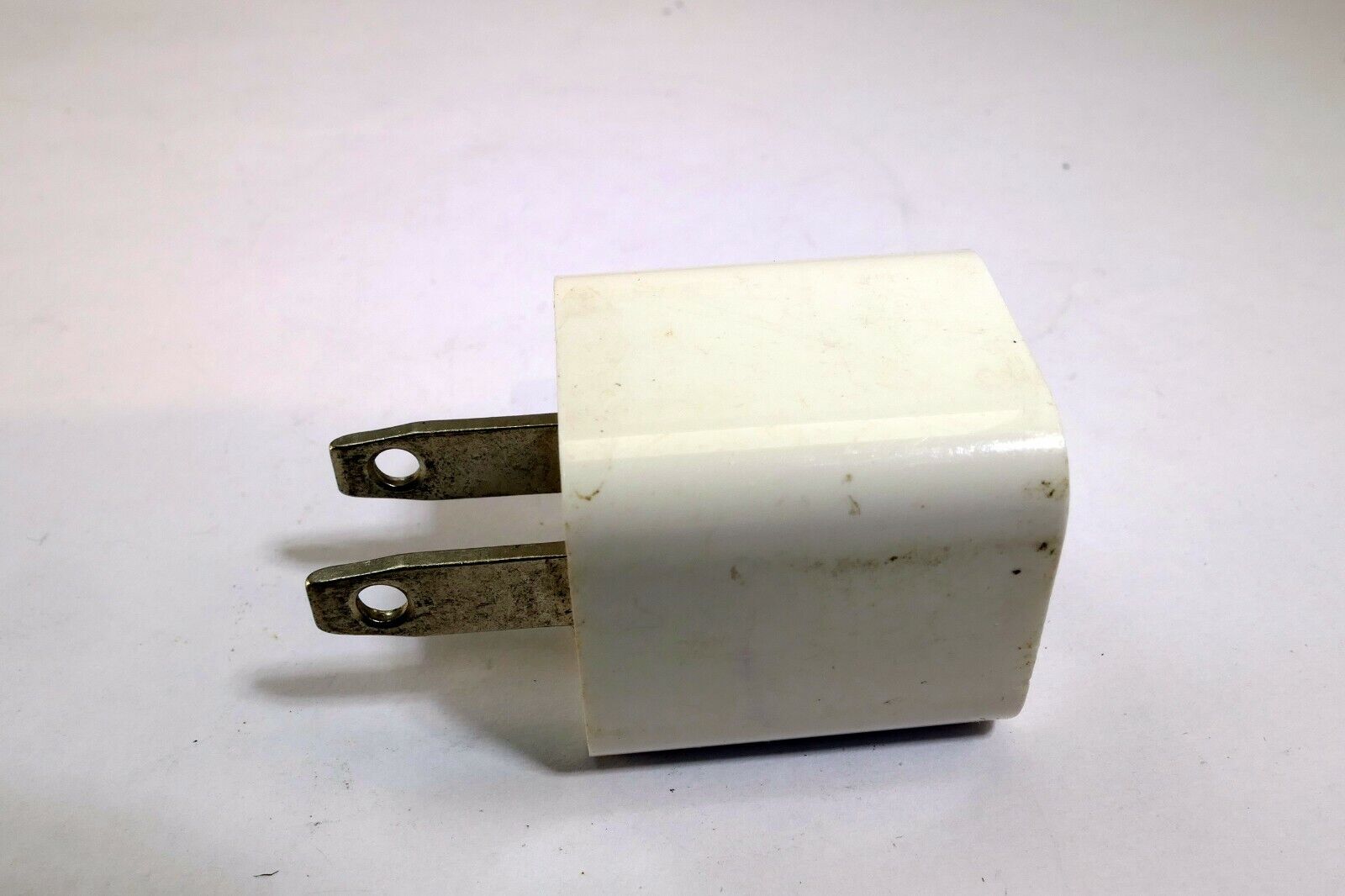Apple A1385 OEM Authentic USB Wall Charger for iPhone Genuine
