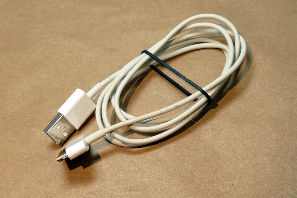 APPLE 30 PIN USB Sync Charging Cable iPod iPhone 3G 3GS 4 4S iPad - Genuine OEM