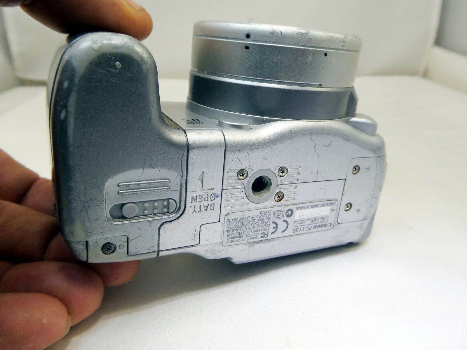 Canon PowerShot S2 IS Digital Camera 5MP does not work AS IS Parts or Repair