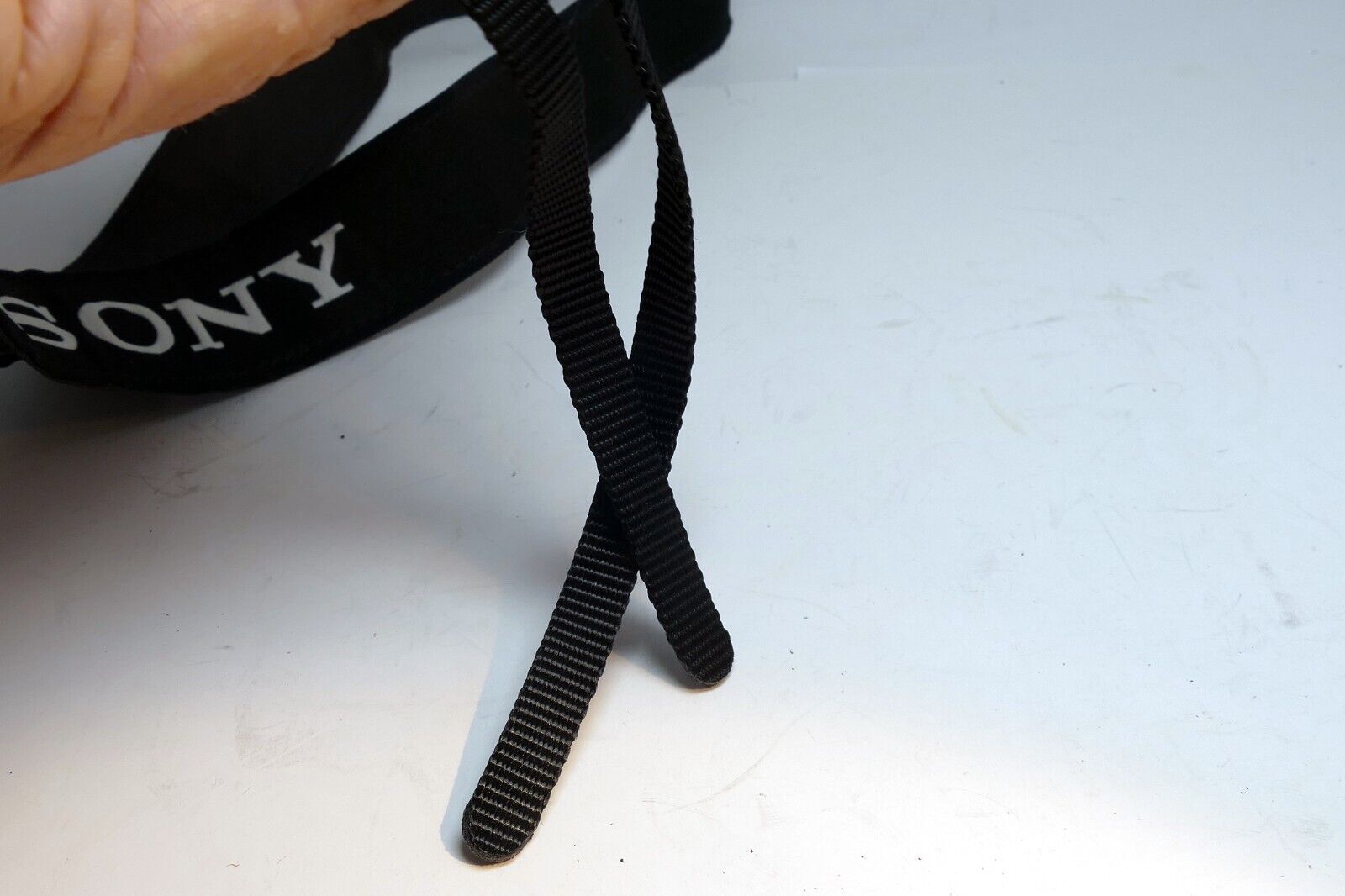 Sony Alpha A7  Camera Neck Shoulder Strap 3.5cm wide - genuine OEM