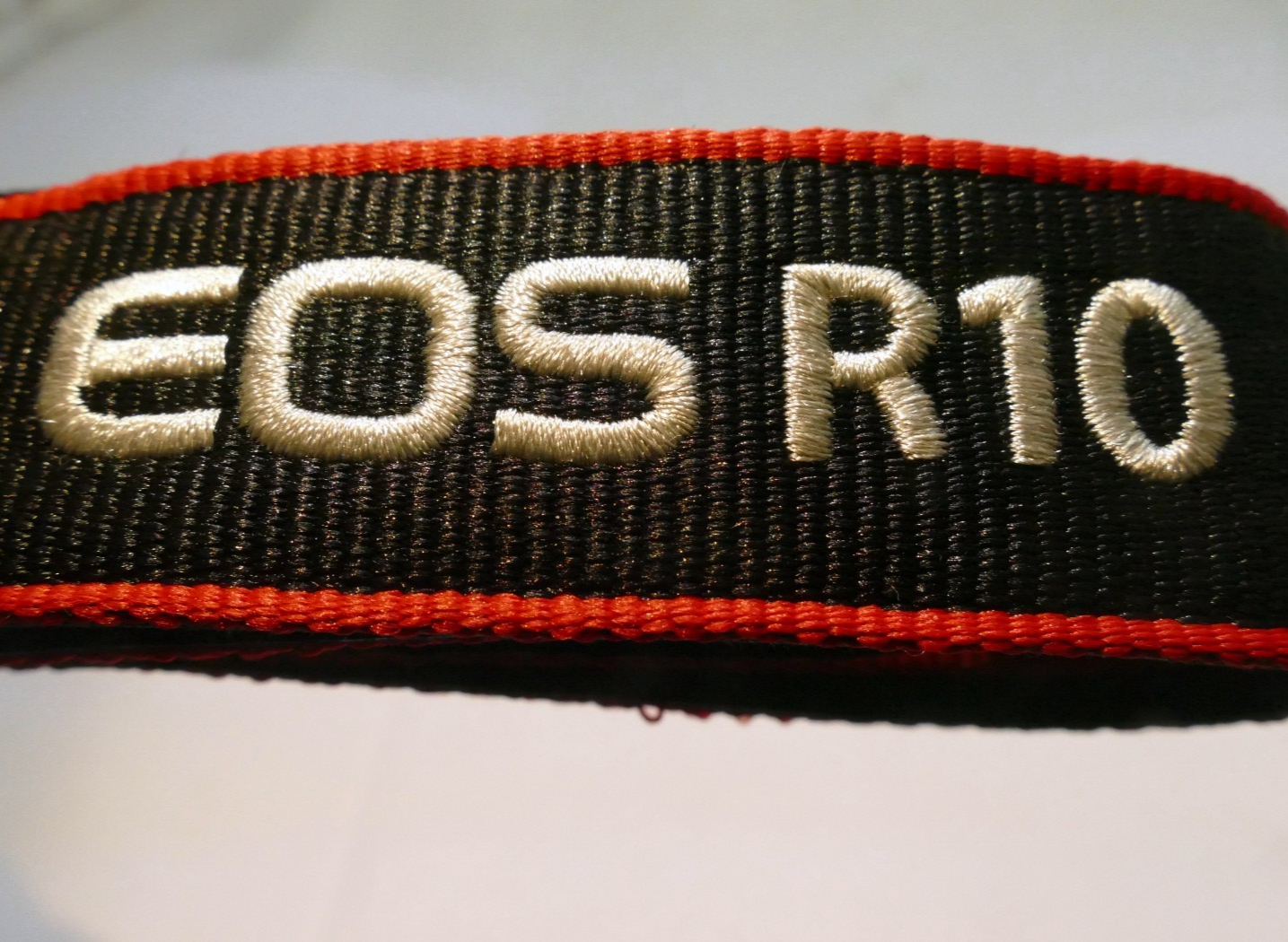 Canon EOS R10 Camera Neck Shoulder Strap Canvas - Genuine - mint condition