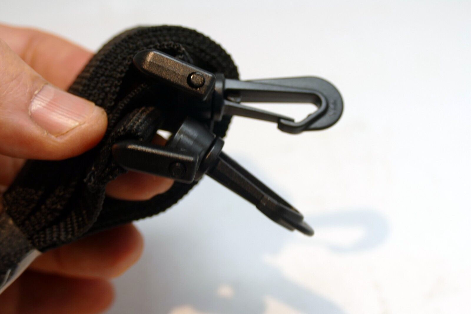 Shoulder Strap 2.5cm wide for camera case bag snap on clips swivel sturdy clips