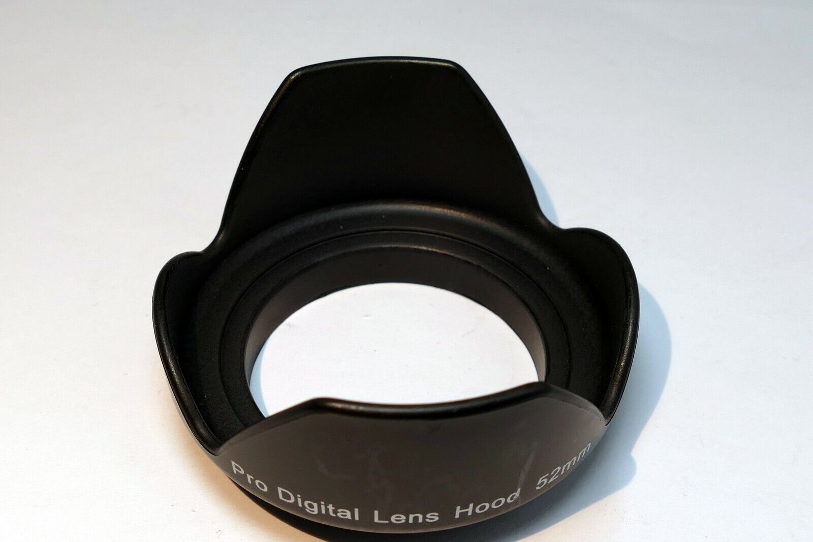 Pro Digital 52mm Petal Shaped Plastic Lens Hood screw in type for 18-55mm zoom
