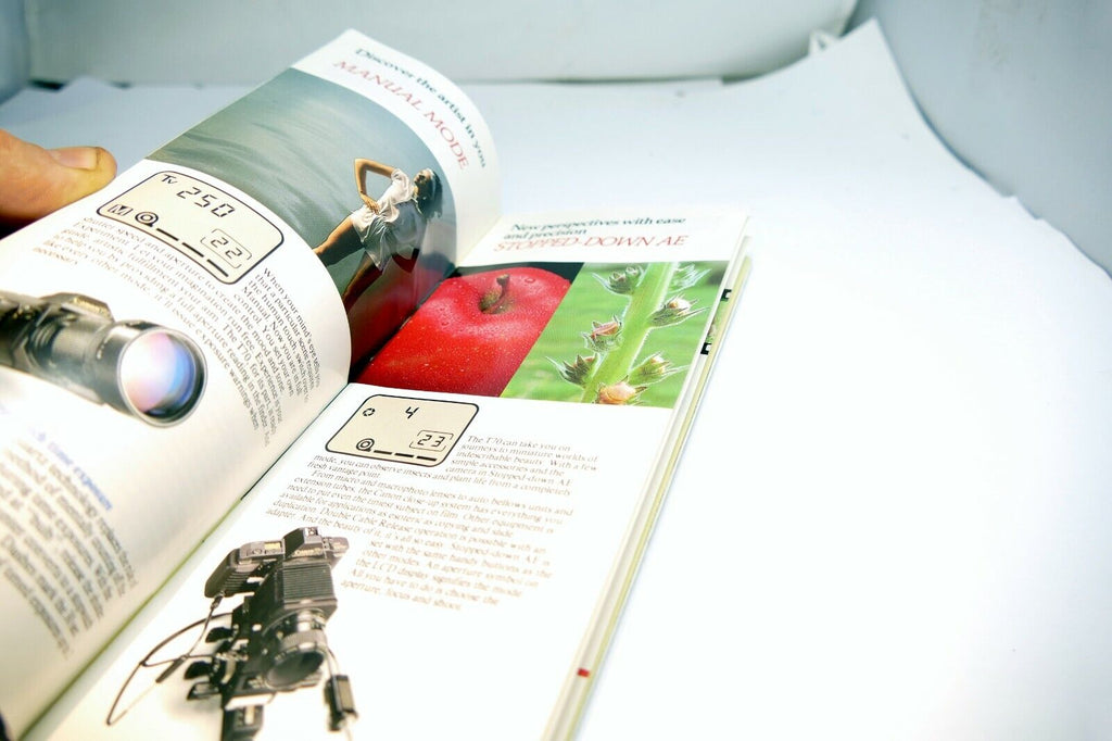 Canon T70 camera Sales Brochure Guide English New Vision Photography  1984