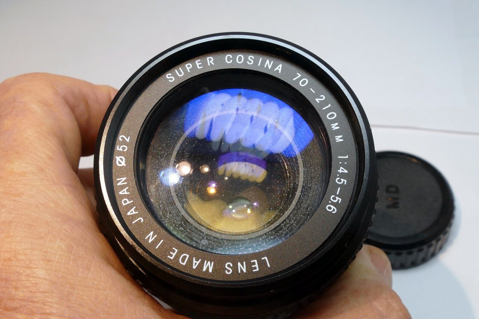 Cosina 70-210mm f4.5-5.6 MD Lens Telephoto w Haze inside - AS IS Parts or Repair