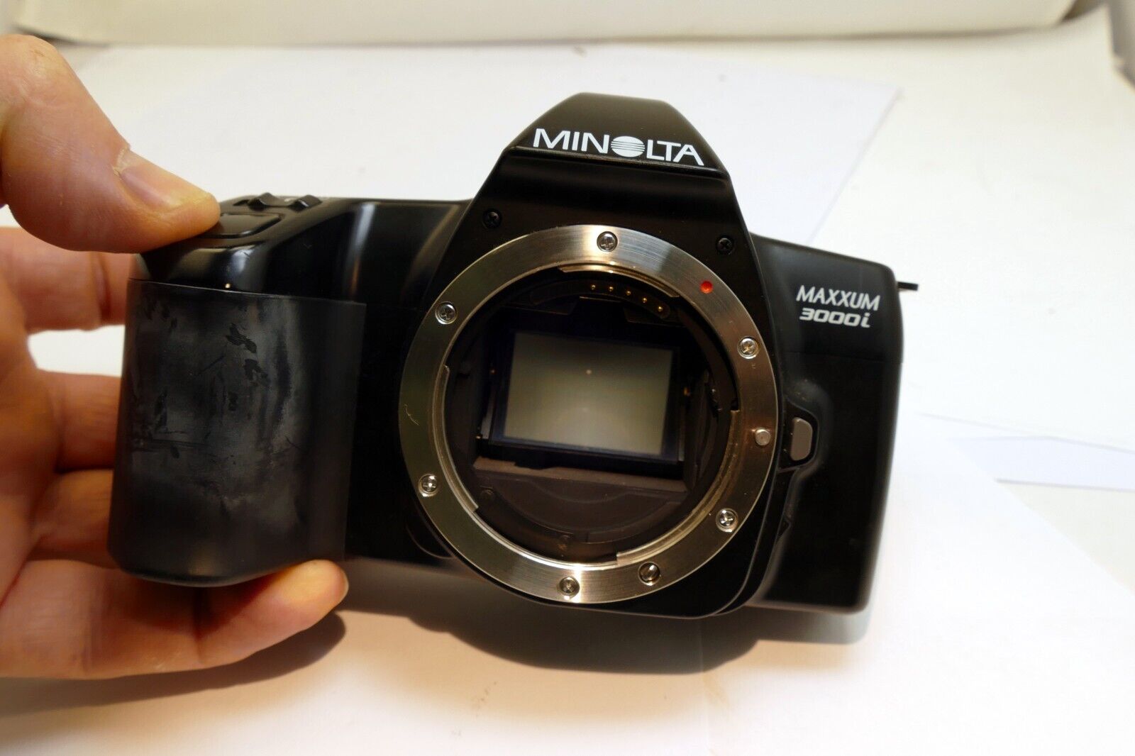 Minolta 3000i 35mm SLR Camera Black (Body Only) - AS IS AS Found Parts or Repair