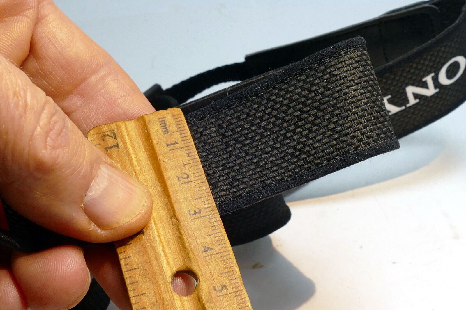 Sony Alpha a7 Shoulder Camera  Strap Checkered pattern canvas -  Genuine OEM