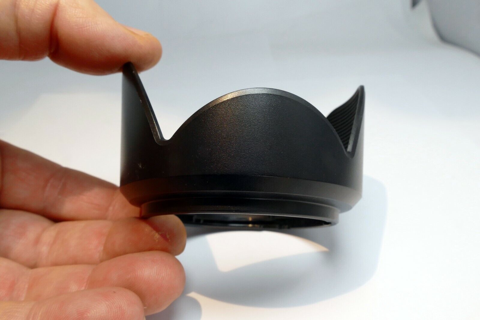 56mm ID Twist on Lens Hood Shade unknown brand