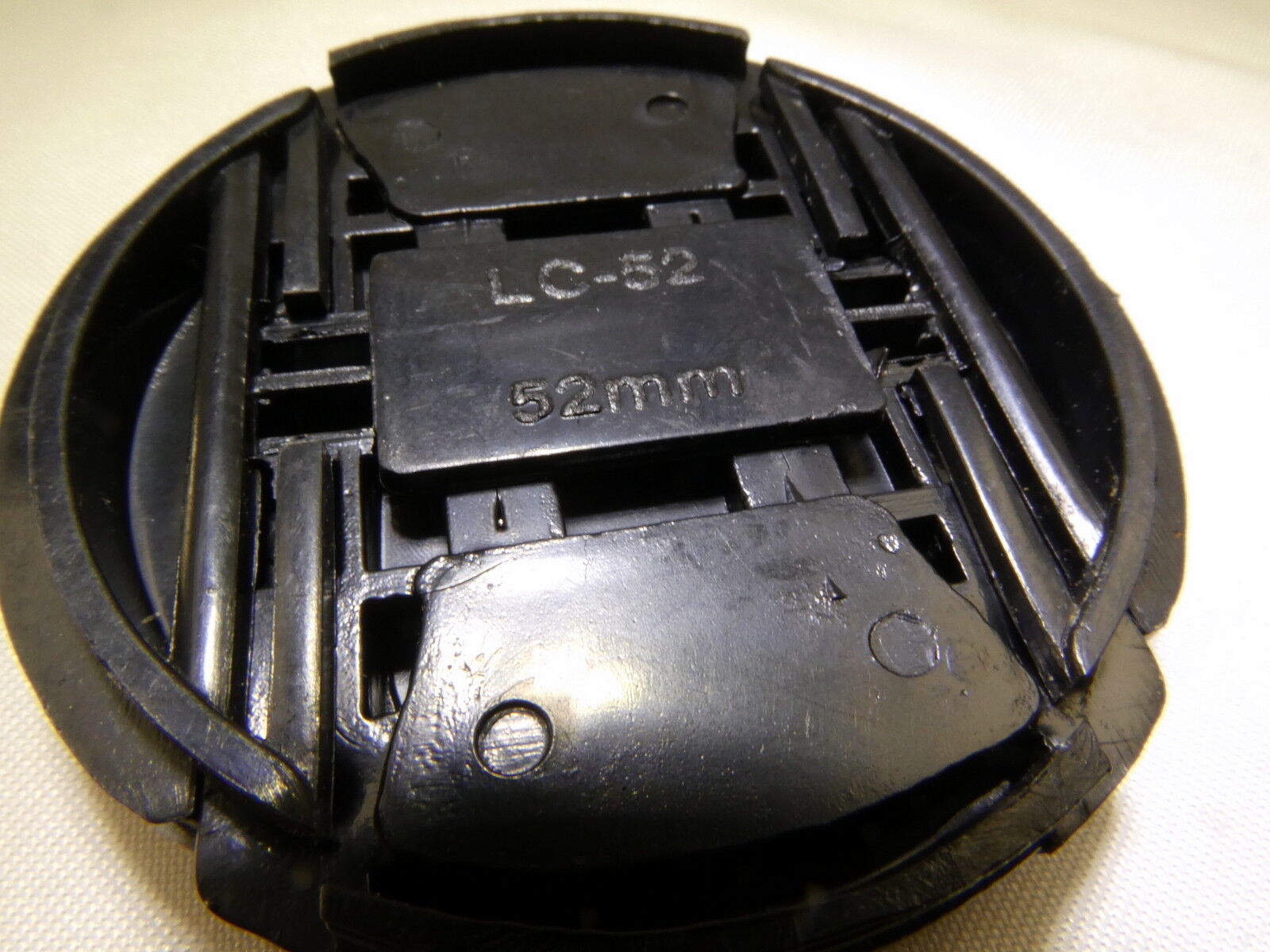 Aftermarket  52mm Black Front Lens Cap Snap On for  18-55mm AF-S