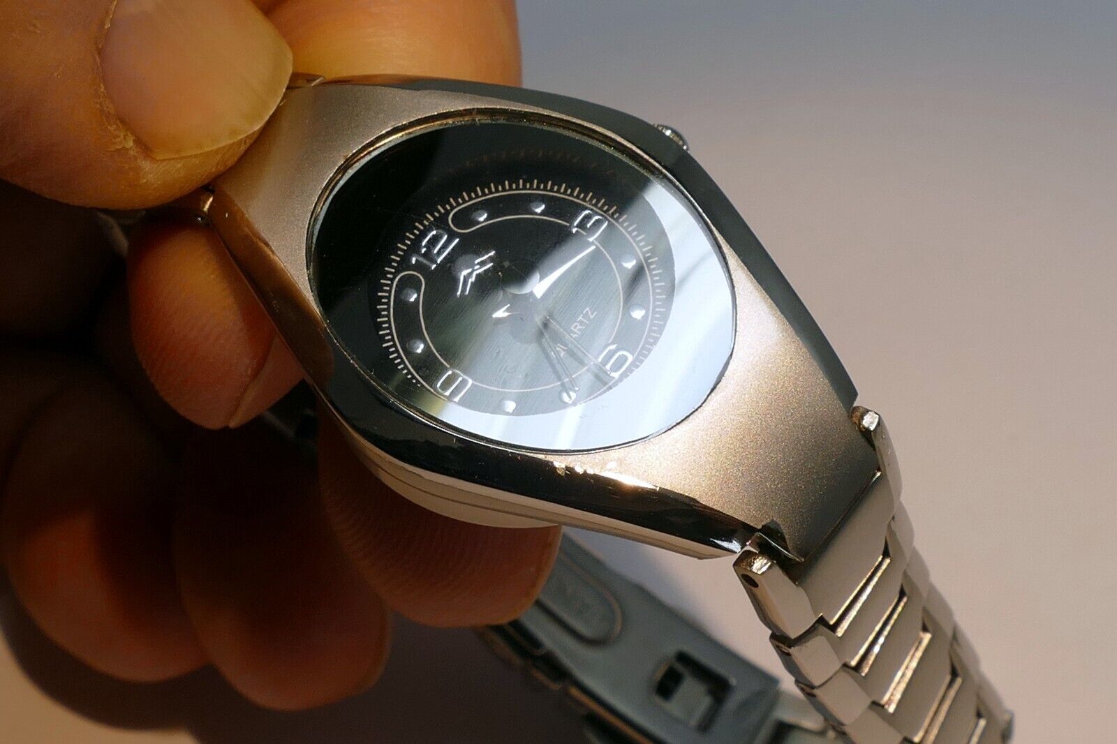 Ladies Black/Silver Tone Quartz Arabic Numerals Watch - Needs Battery