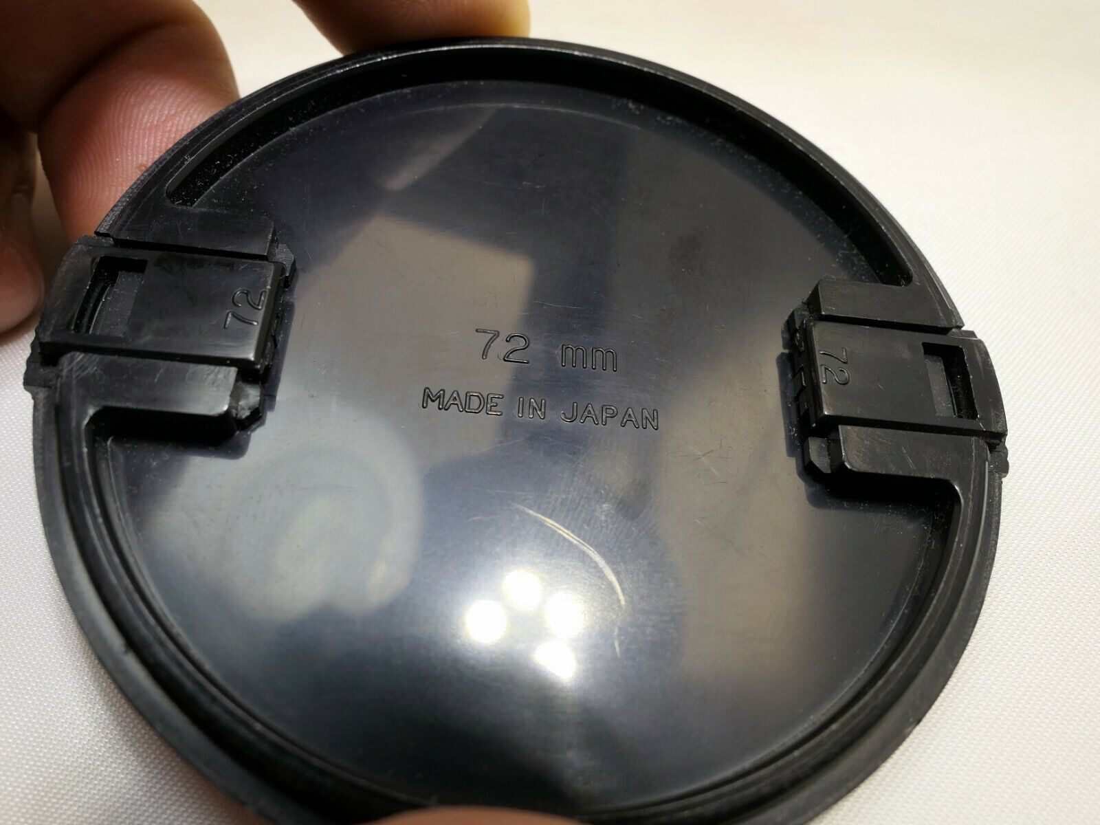 Sigma  72mm Lens Front Cap snap on type for f2.8