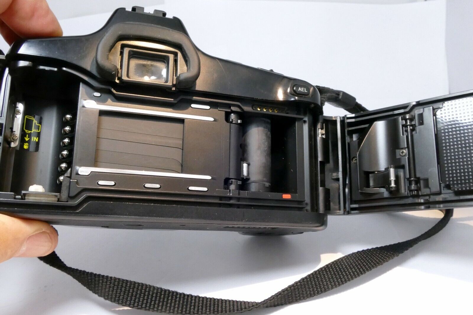 Minolta Maxxum 5000i 35mm SLR Film Camera body only