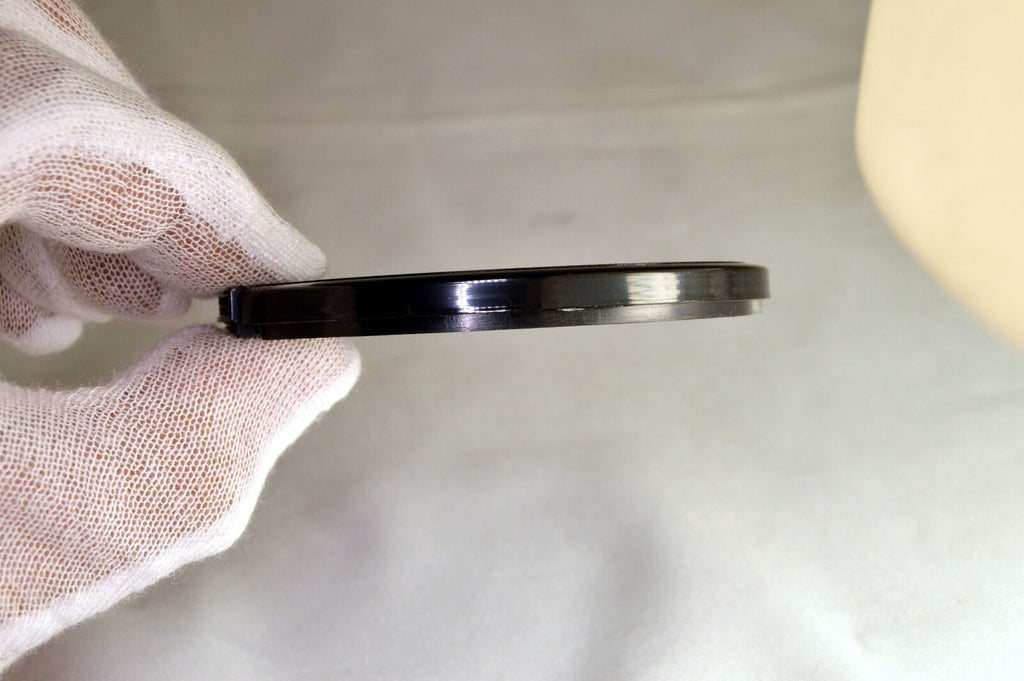 new 77mm Lens Front Cap Black snap on type