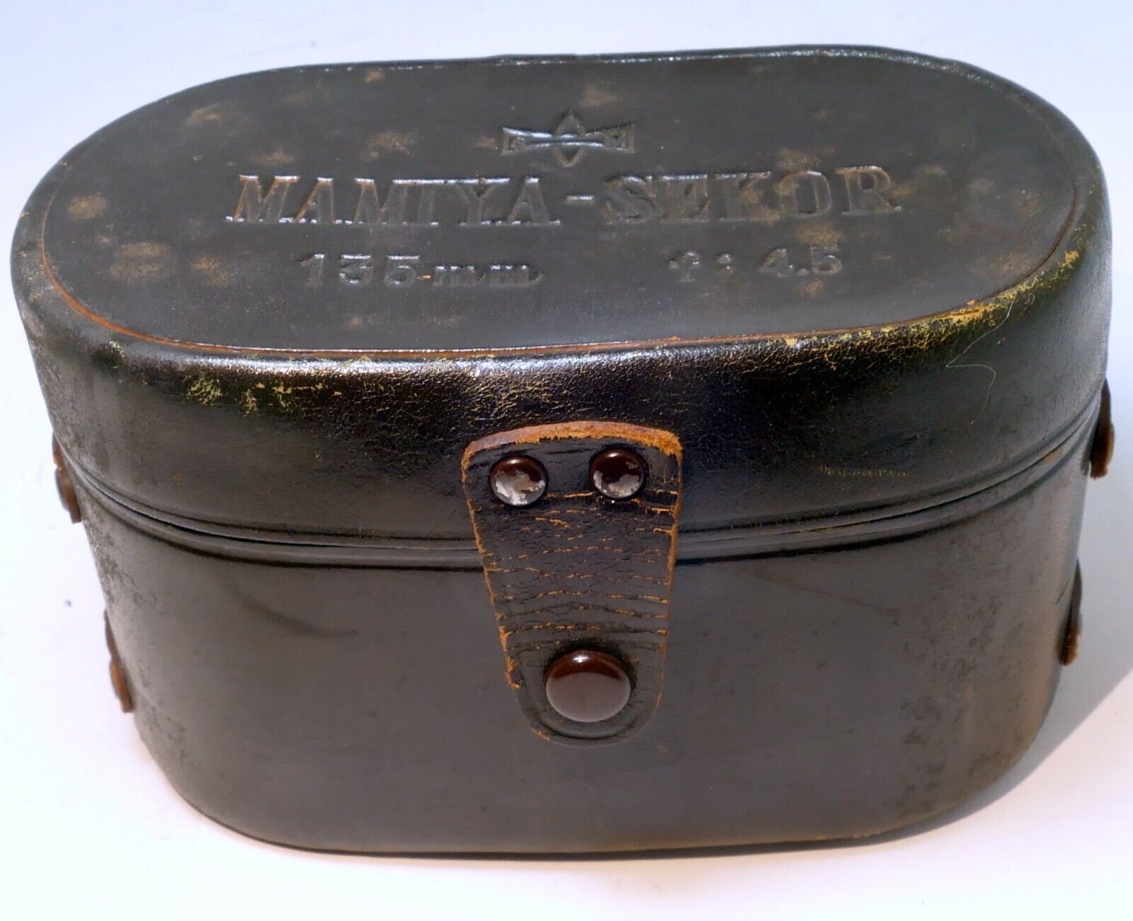 Mamiya Leather case for Sekor 135mm f4.5 TLR hard case (fits 80mm f2.8) lens