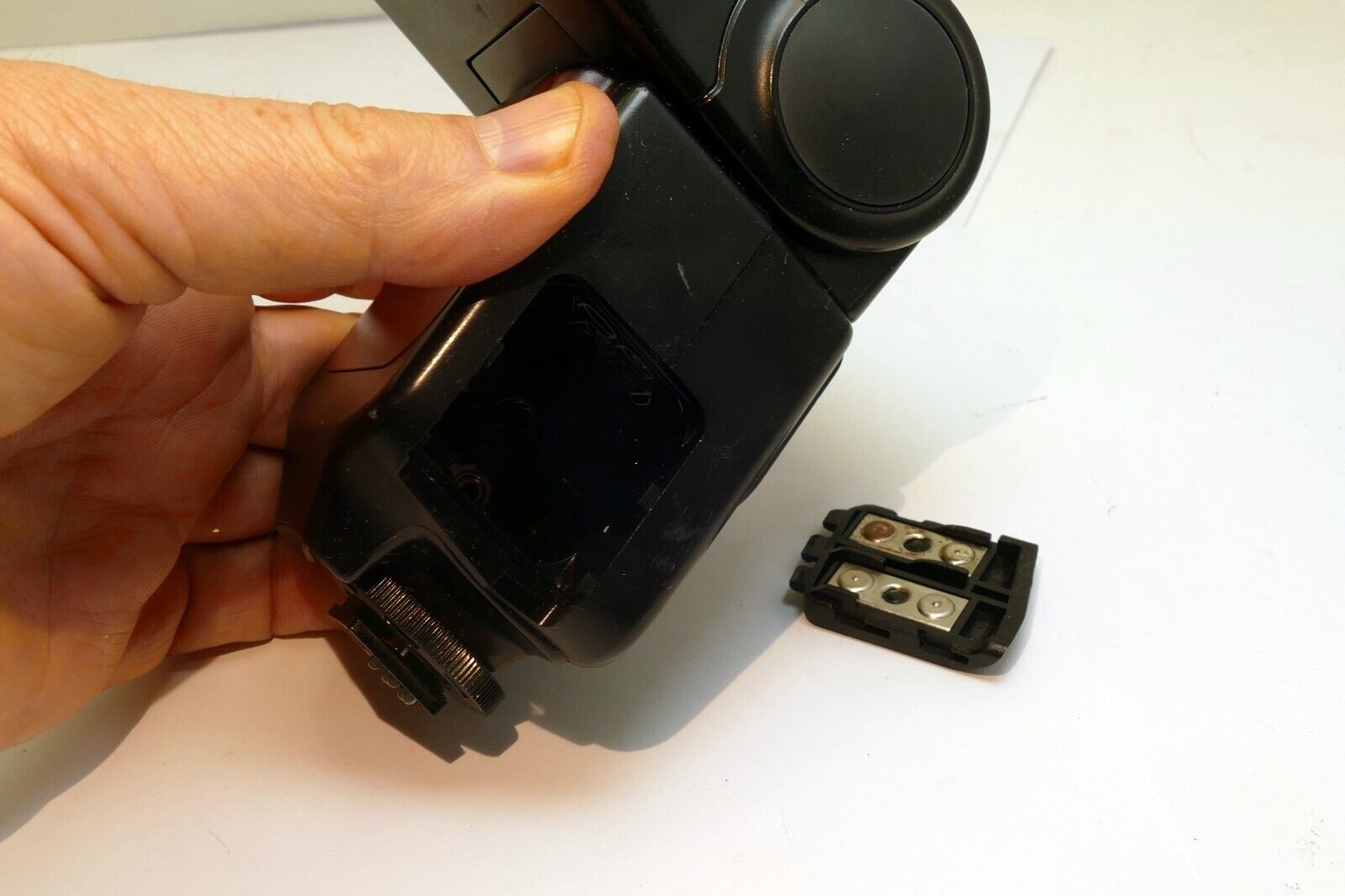 Canon 300TL  Speedlite  flash - not working corrosion - AS IS parts