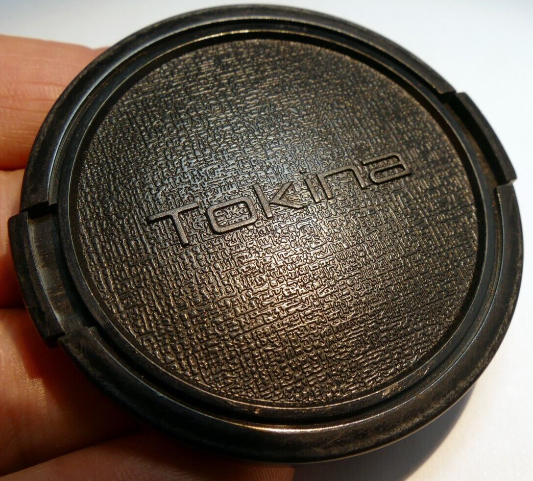 Tokina 62mm Lens Front Cap Snap on type for   Tokina Firin 20mm F/2 FE AF