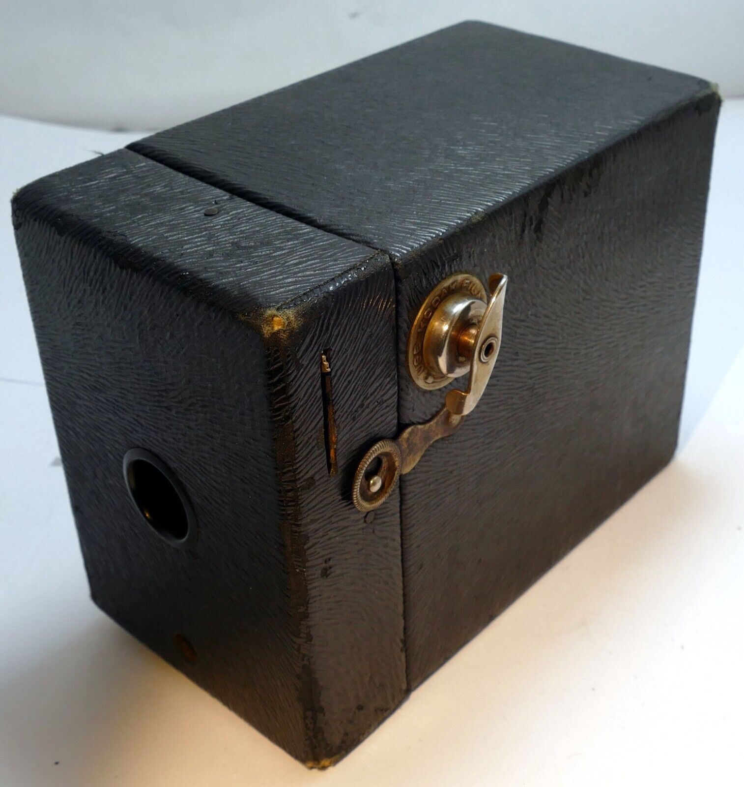 EASTMAN KODAK CARTRIDGE HAWK-EYE NO. 2 MODEL C BOX CAMERA