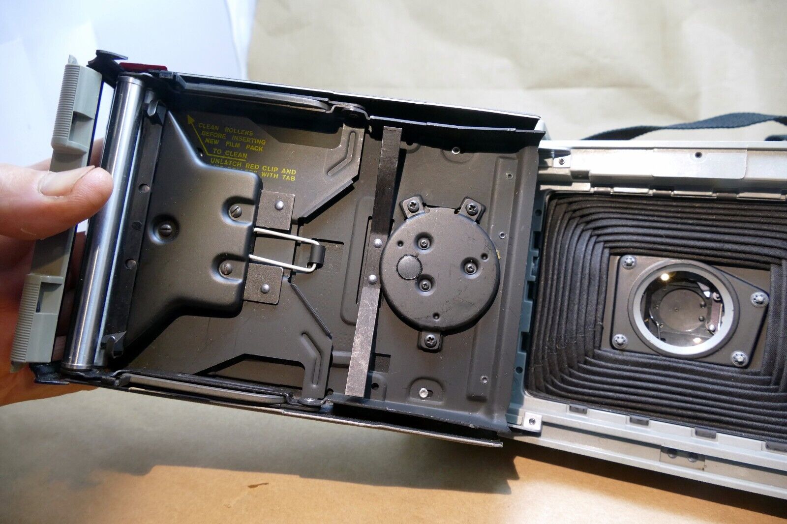Polaroid 440 Automatic Land Camera