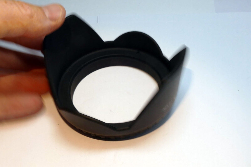 77mm  Lens hood shade plastic petal shaped  threaded screw in