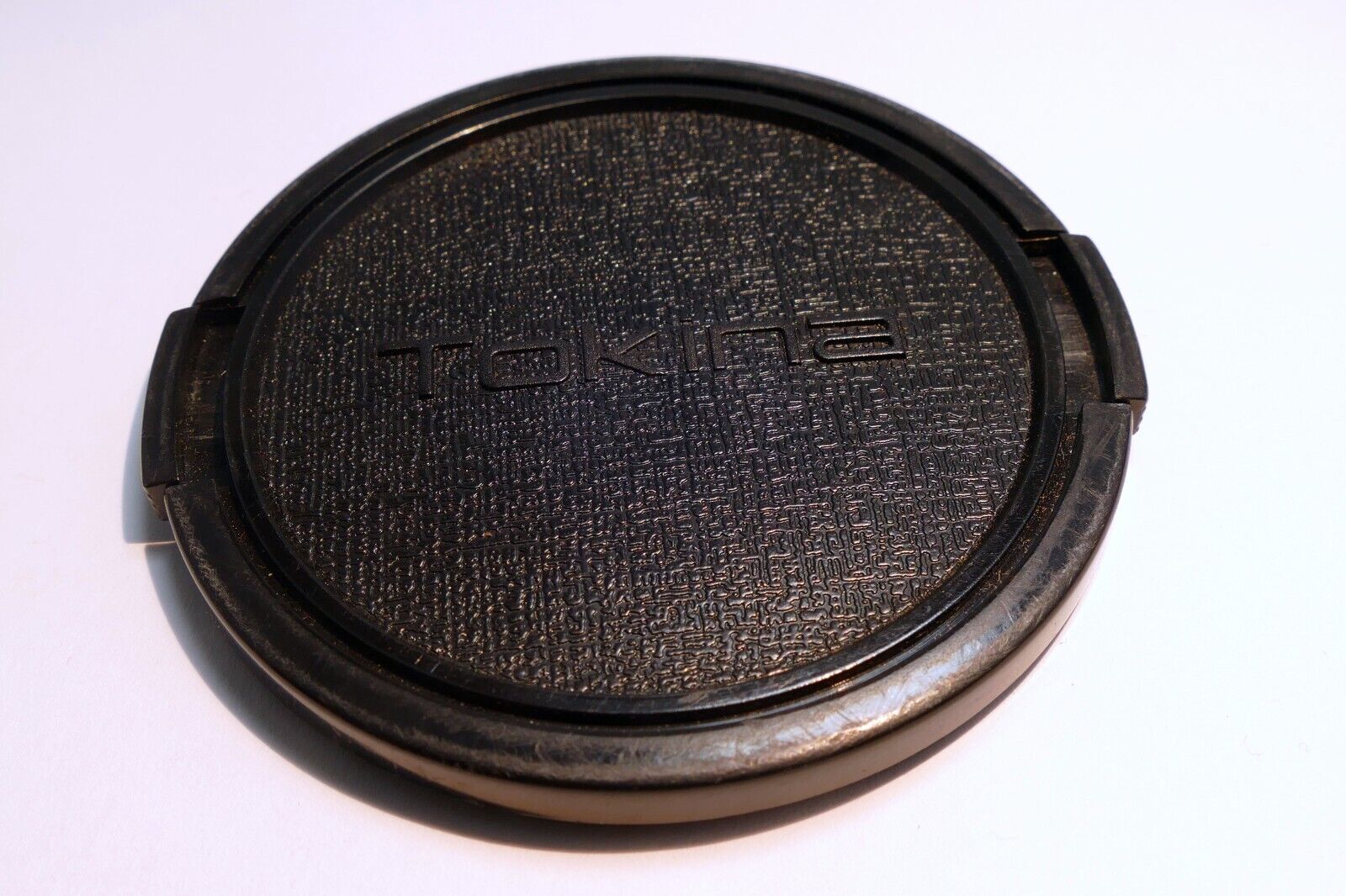 Tokina 62mm Lens Front Cap Snap on type for   Tokina Firin 20mm F/2 FE AF