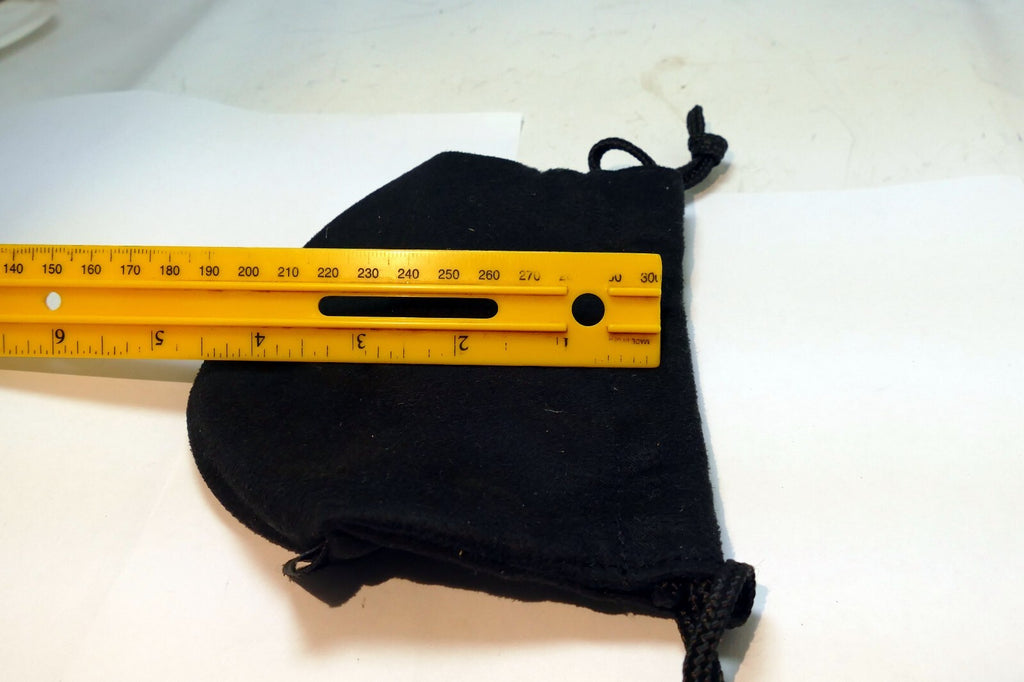 Nikon CL-0913  Drawstring Case Soft Pouch for NIKKOR 18mm 20mm Lens