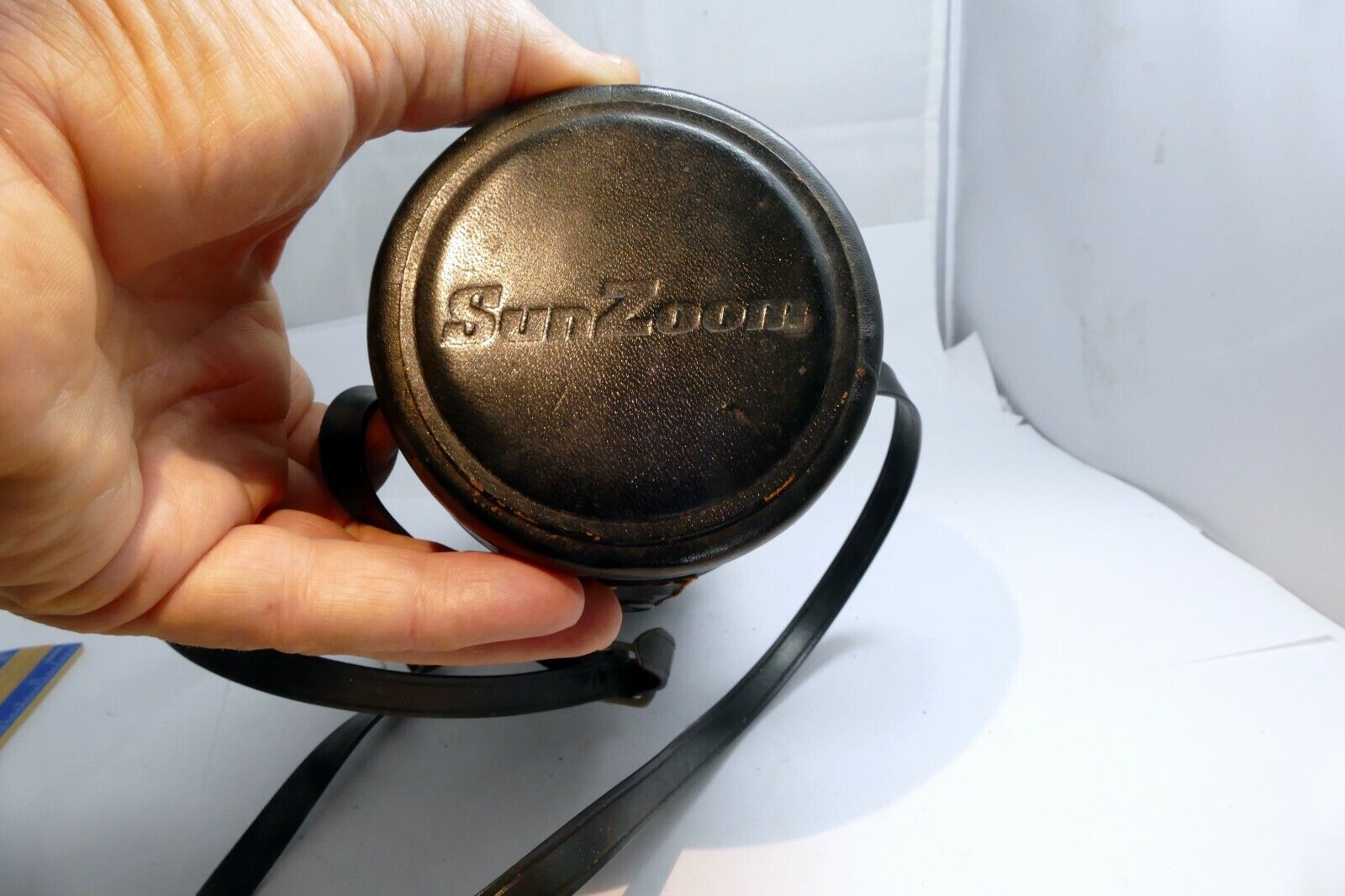 empty hard case for Sun 85-210mm f4.8 lens 70-210mm 8X3X3"