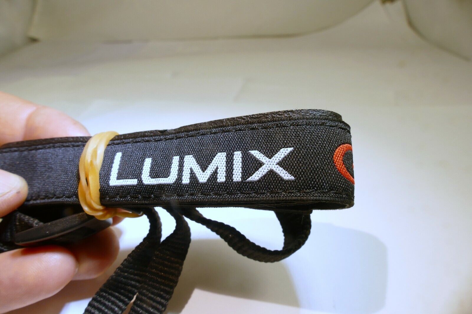 Panasonic LUMIX G DMC-G1 3/4" 2cm wide Neck Shoulder camera Genuine OEM Original