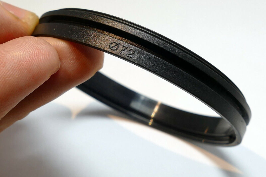72mm Ring for lens maybe for Lindahl bellows 72mm male to female threads plastic