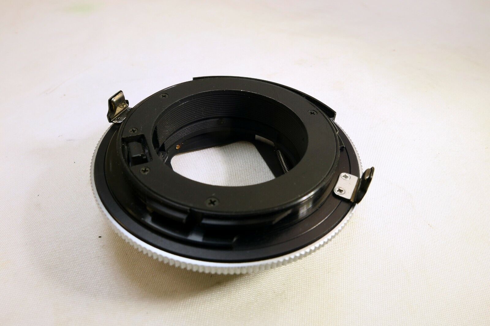 Tamron Adaptall 2 Lens Adapter Ring for Minolta MD Mount f1.4-5.6  Genuine OEM