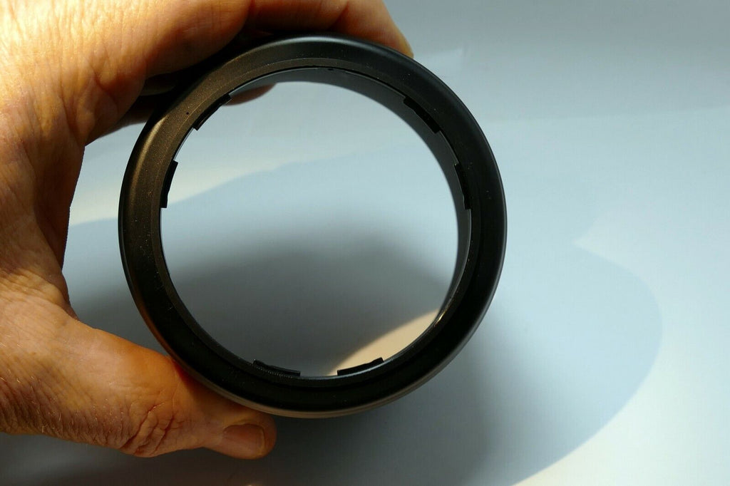 58-60mm Twist on Lens Hood Shade